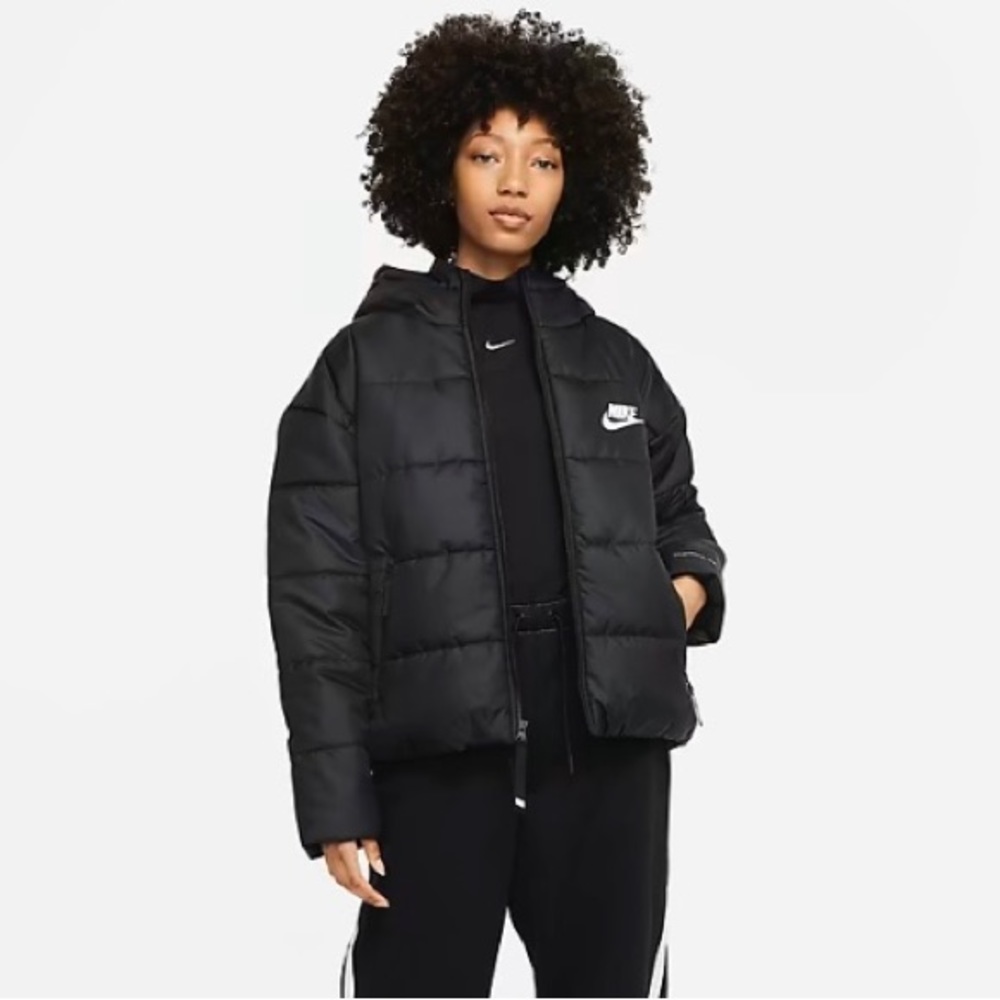 Womens nike sportswear repel coat xL black